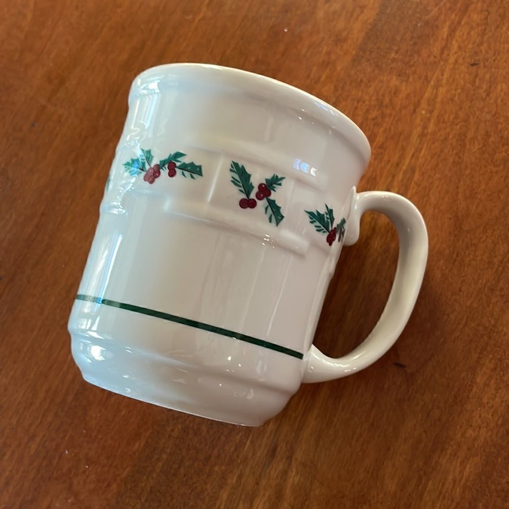 Longaberger Woven Traditions Holly Mug